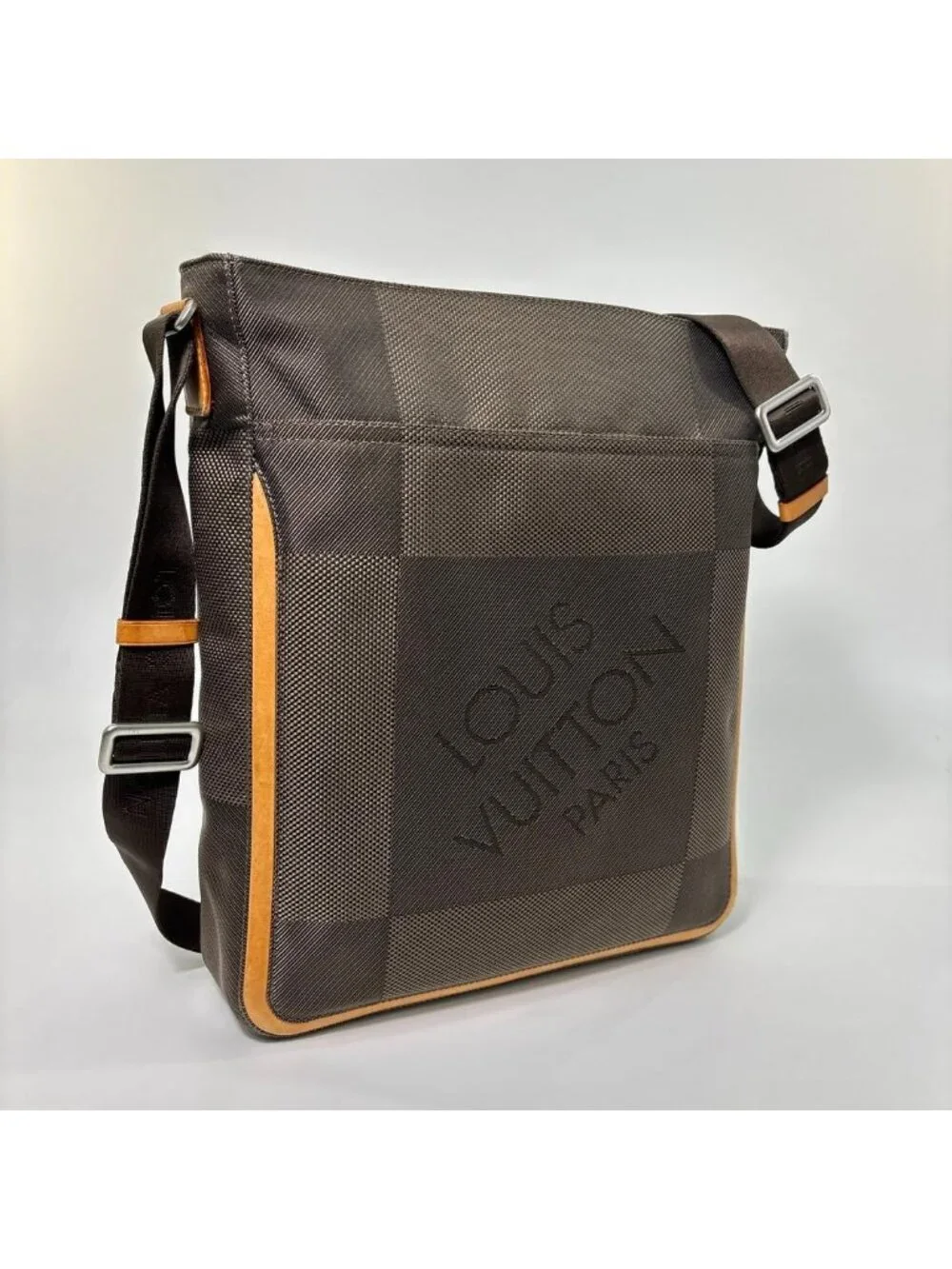 Louis Vuitton Super Damier Geant Companion Shoulder Bag